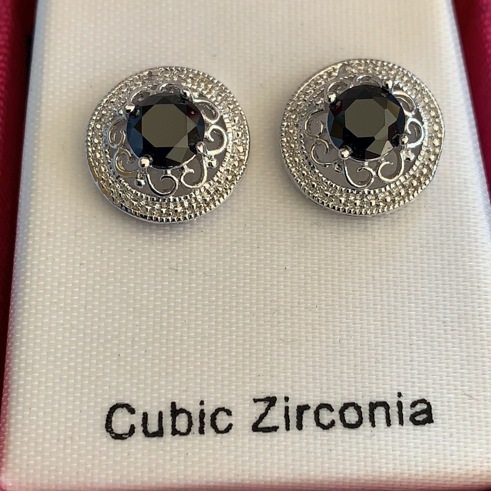 🆕 Black Cubic Zirconia & Silver Earrings - Picture 2 of 4